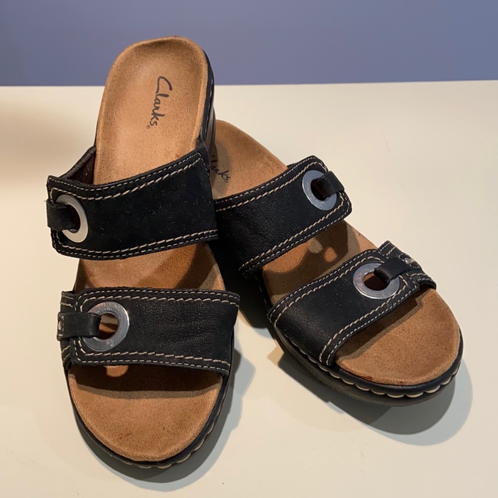 Clarks Black Leather Straps Sandal
